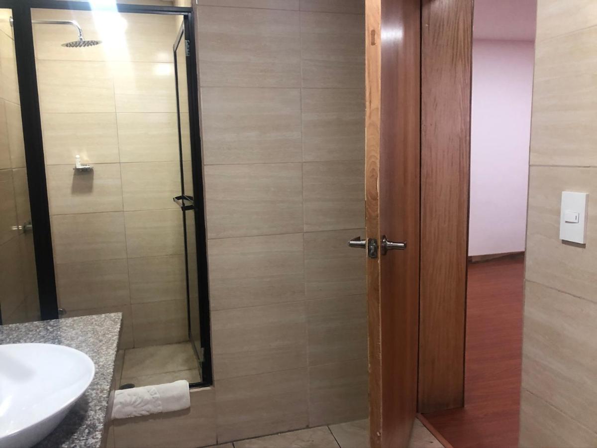קיטו Hotel Ambassador מראה חיצוני תמונה