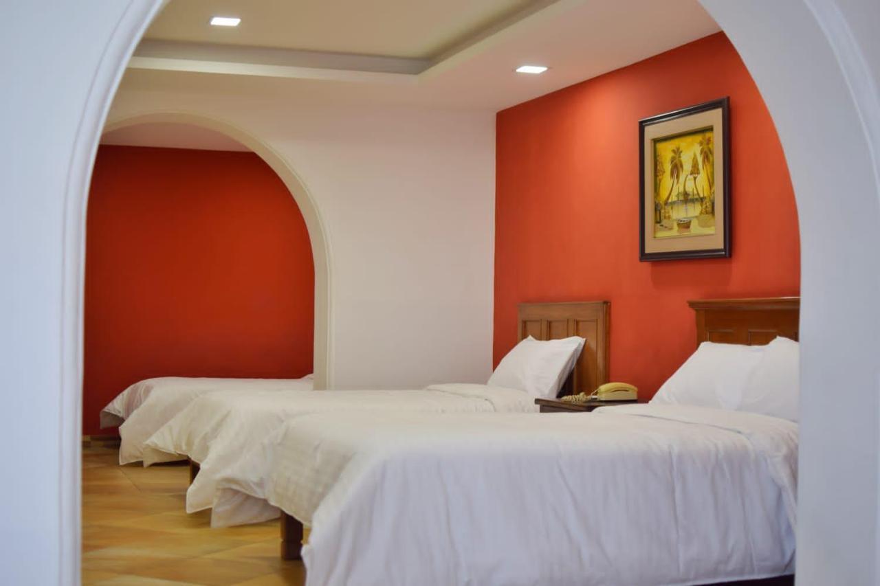 קיטו Hotel Ambassador מראה חיצוני תמונה