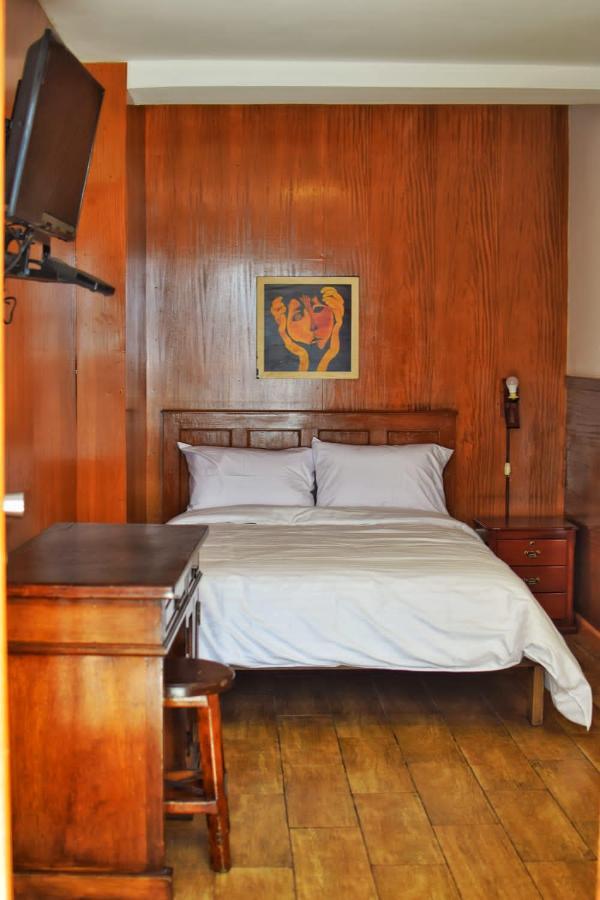 קיטו Hotel Ambassador מראה חיצוני תמונה