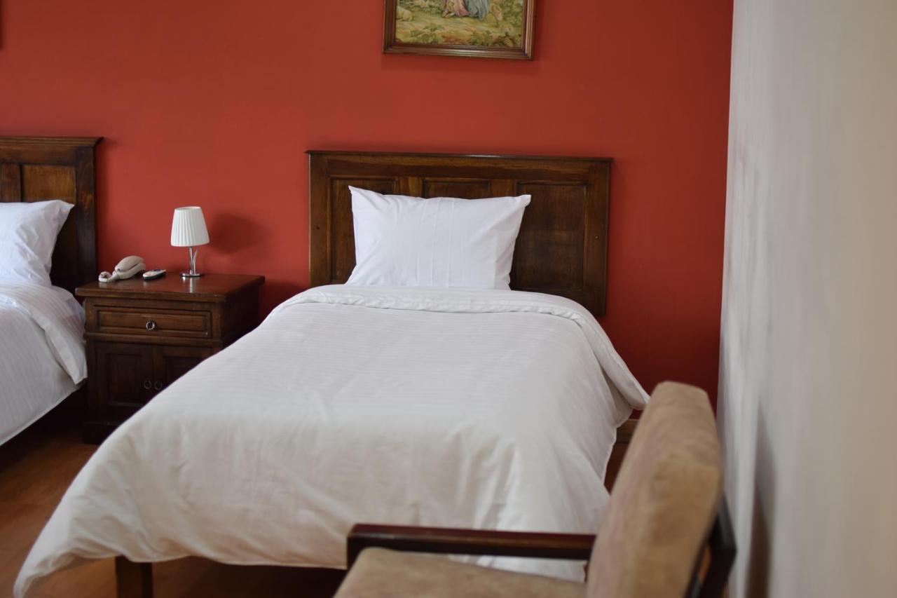 קיטו Hotel Ambassador מראה חיצוני תמונה