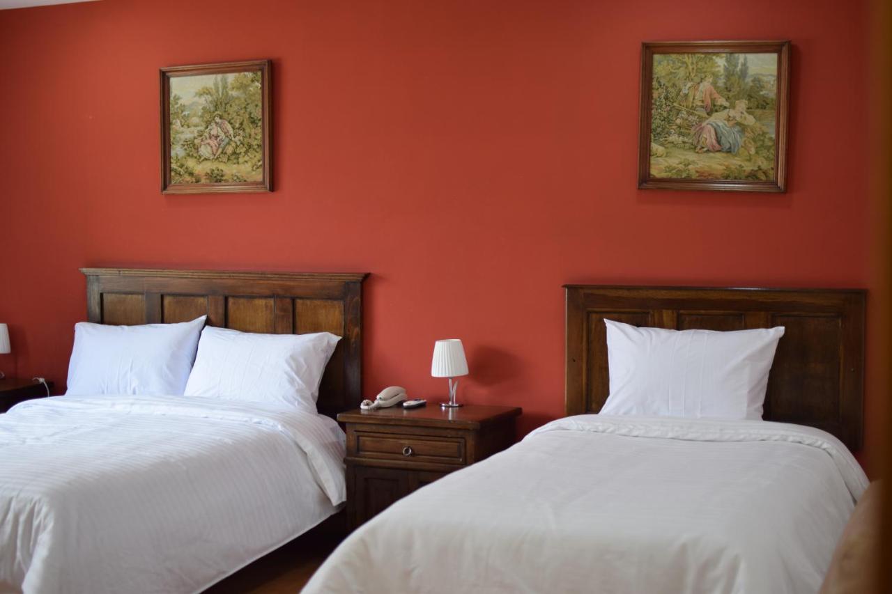 קיטו Hotel Ambassador מראה חיצוני תמונה